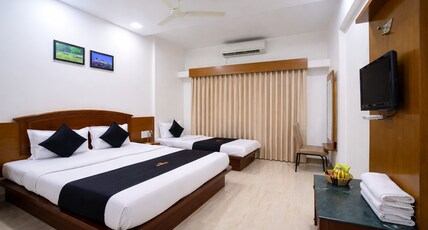 Saish Hotel Room Type - Deluxe Triple Room Saish Hotel Room Type - Deluxe Triple Room