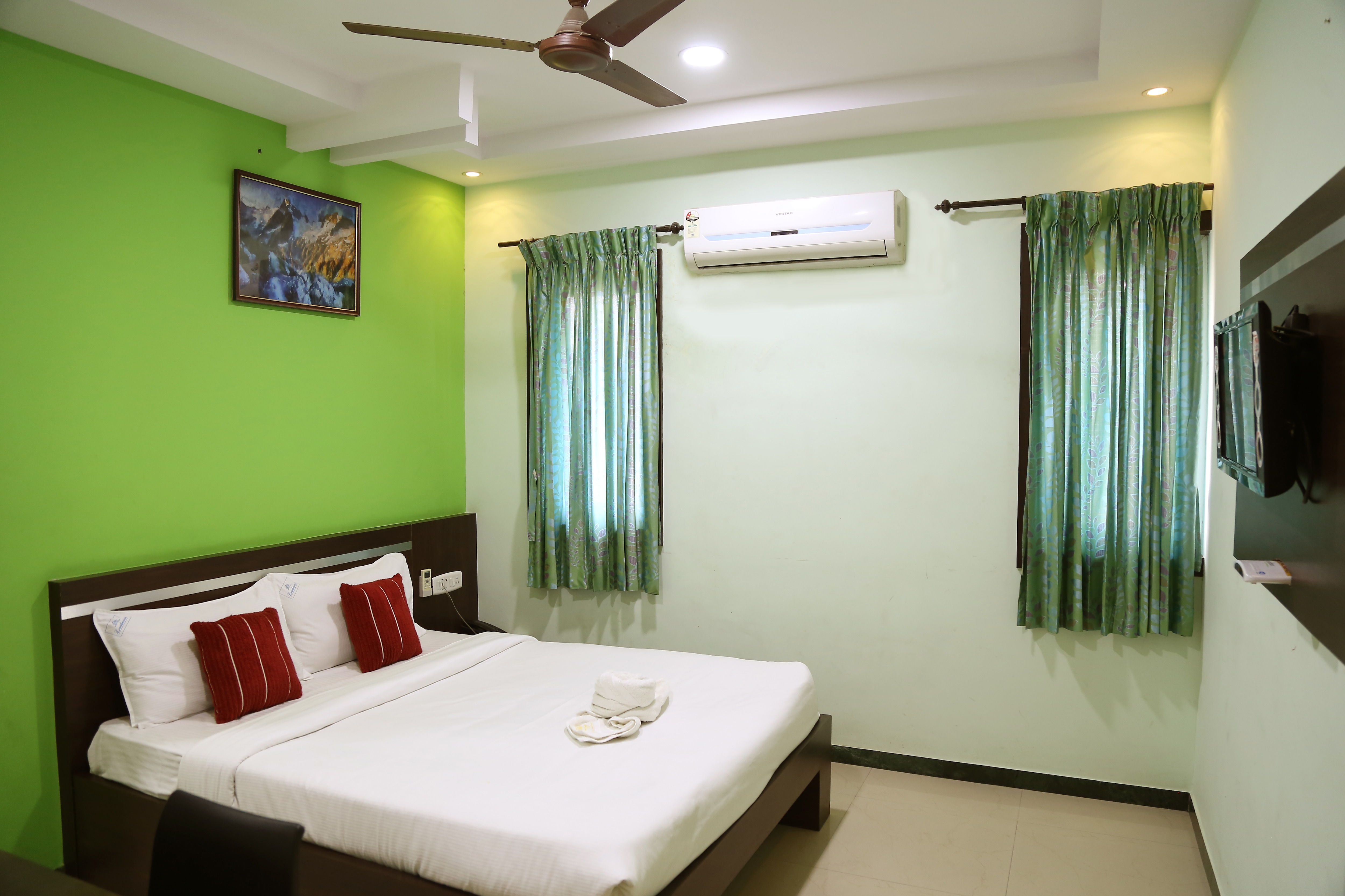 Landmaark Hotels - Tap to explore photos