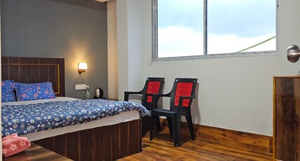 Pitstop Homestay Room Type - Mountain View Deluxe Room