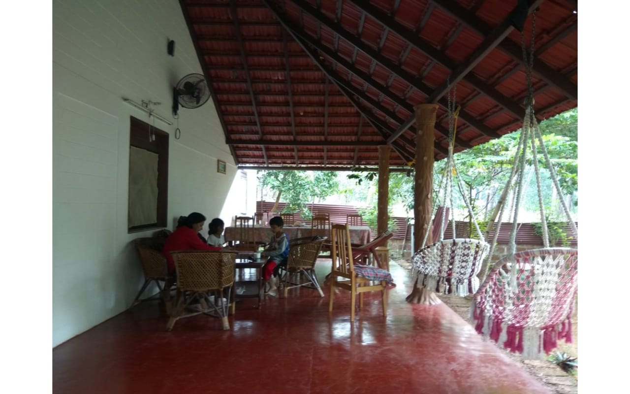 Ocean Green Homestay| Rooms & Caretaker - Tap to explore photos