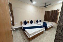 Hotel Darshan Palace - Near Dwarka Railway Station & Shree Dwarkadhish Temple