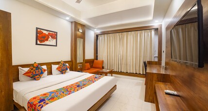 FabHotel New Mohit Regency - Nr. DB Mall Room Type - Executive Room