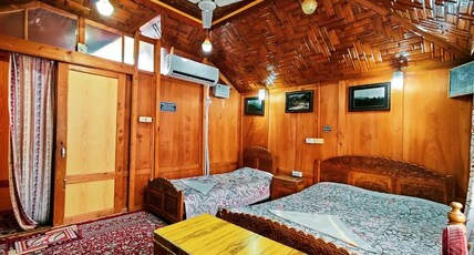 HOUSEBOAT KINGS PARADISE Room Type - Bedroom 1