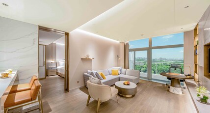Crowne Plaza SUZHOU Room Type - 1 King Explorer Suite Lounge Access