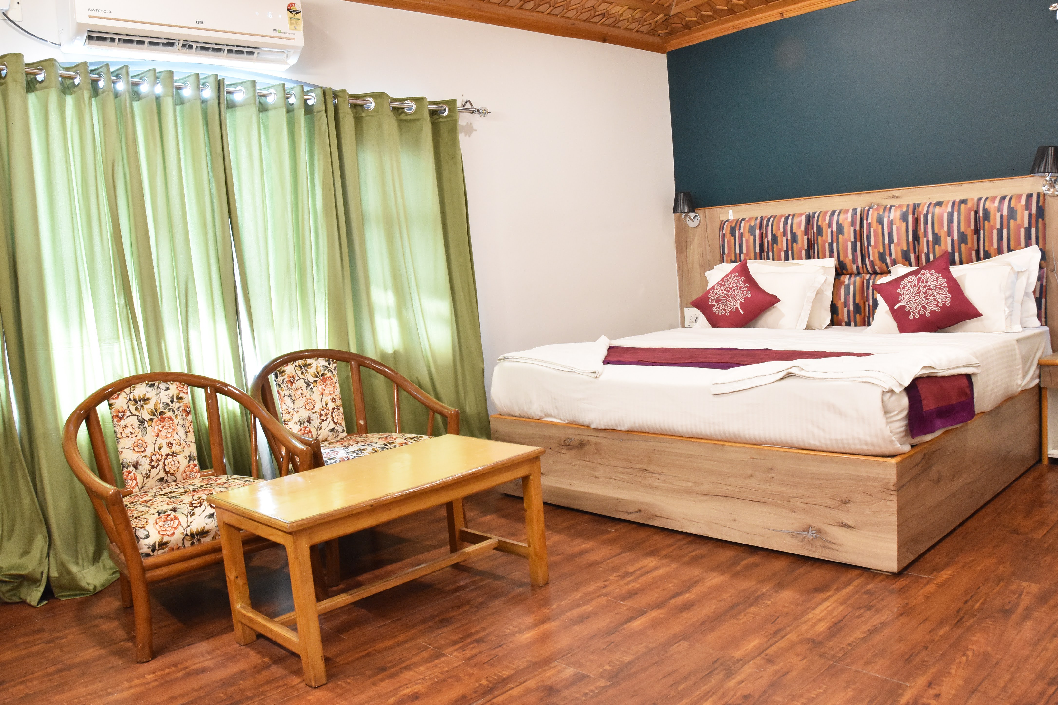 Hotel Nishat View - Tap to explore photos