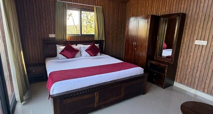 Ibbani Cadu Estate | Rooms & Restaurant Room Type - Suite Room with Mountain View (1 king Size Bed for 2 Adults )