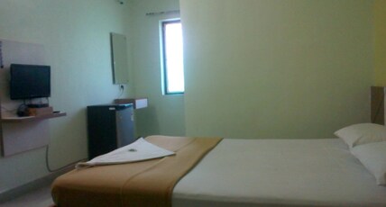 Hotel Dreamline Room Type - Deluxe AC room