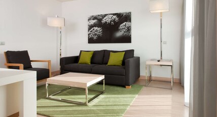 DoubleTree by Hilton Girona Room Type - KING ONE BEDROOM SUITE