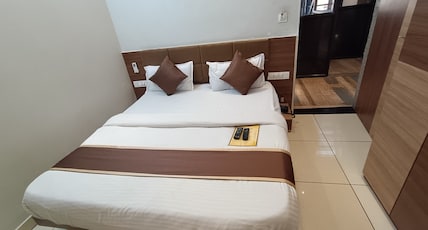 Hotel Krishna Royal Residency Room Type - Triple Bed Room