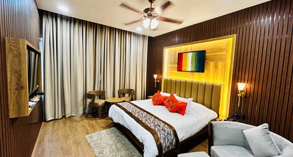 Hotel Great Maratha Room Type - Maharaja Suite AC