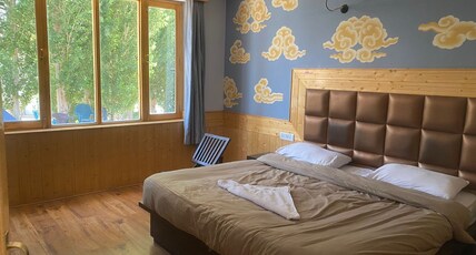 Hostel Have Fun Room Type - King Bed Room with Garden View