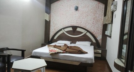 Hotel Yatri International G.H Room Type - Standard Double AC Room