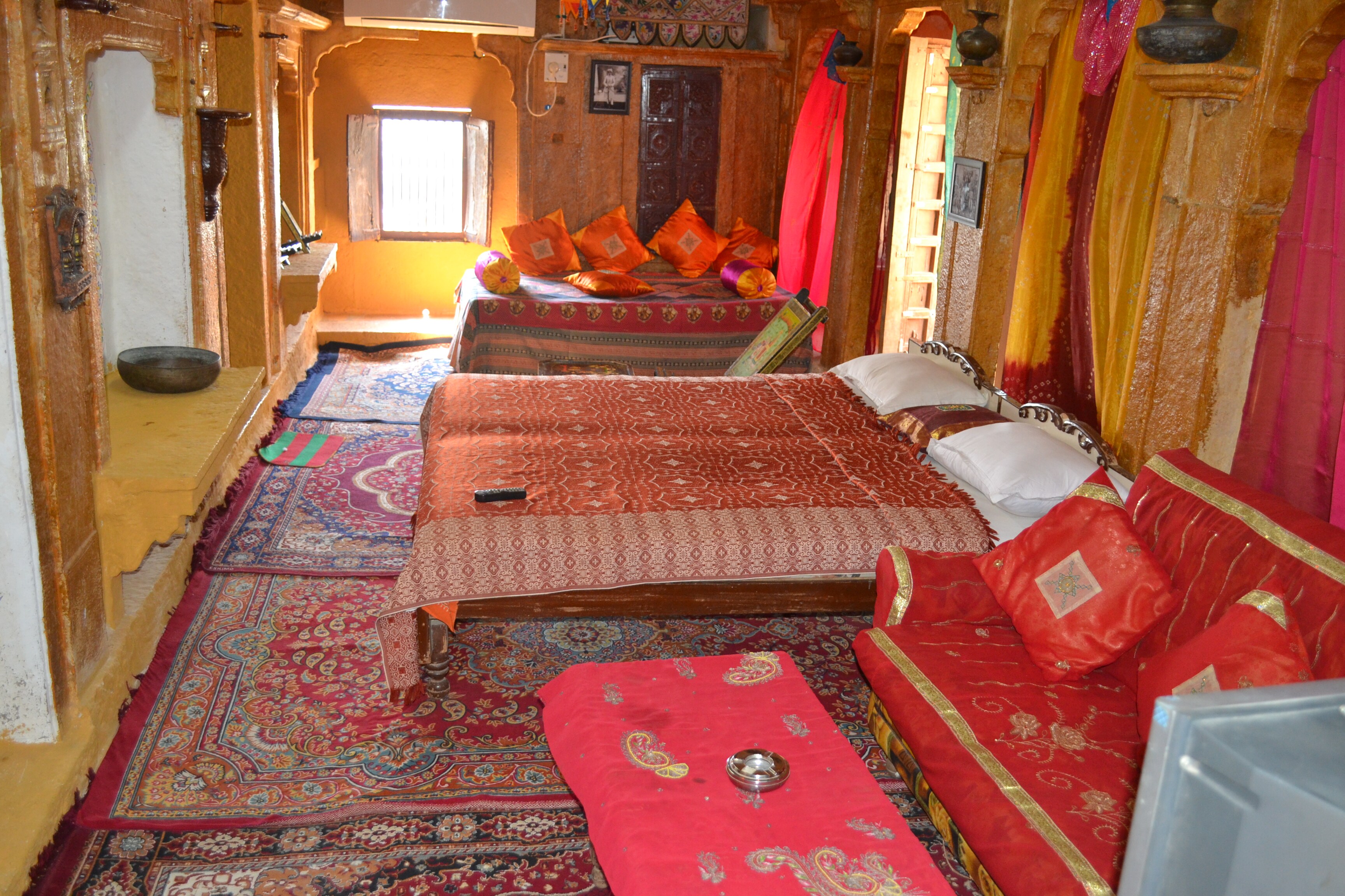 Desert Haveli Paying Guest House - Tap to explore photos