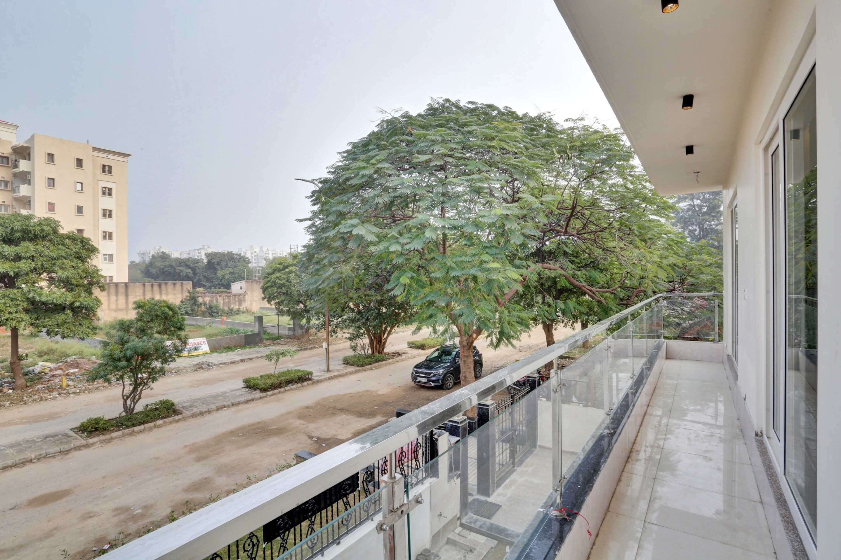 Hotel O by OYO Expo View Near PVR Ansal Plaza Greater Noida - Tap to explore photos