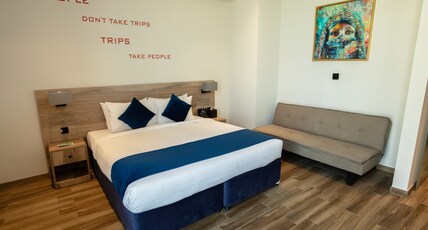 Grand Kingsgate Waterfront By Millennium Hotels Room Type - Deluxe Room With Sofa Bed