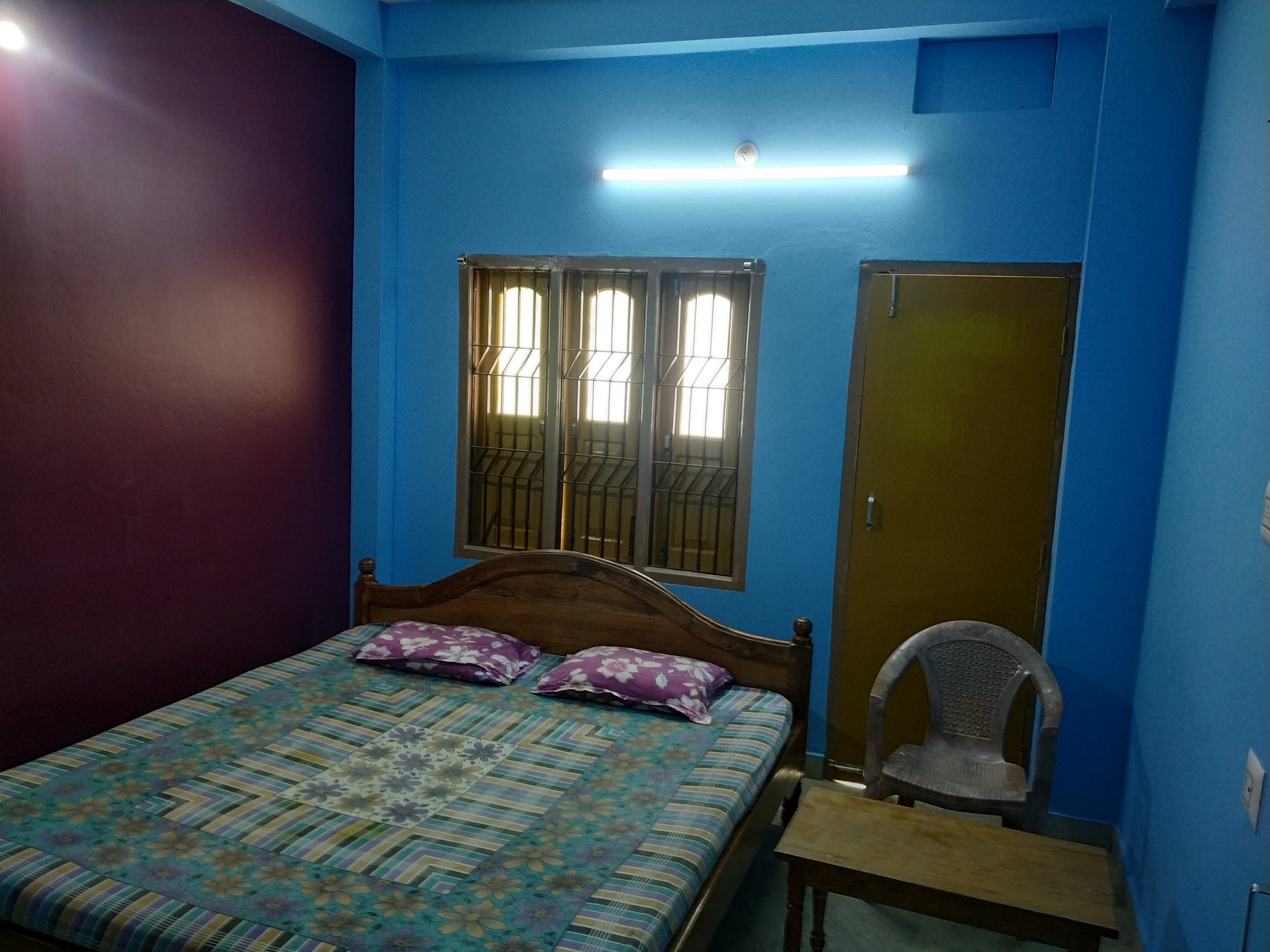 Hotel Kisan - Tap to explore photos