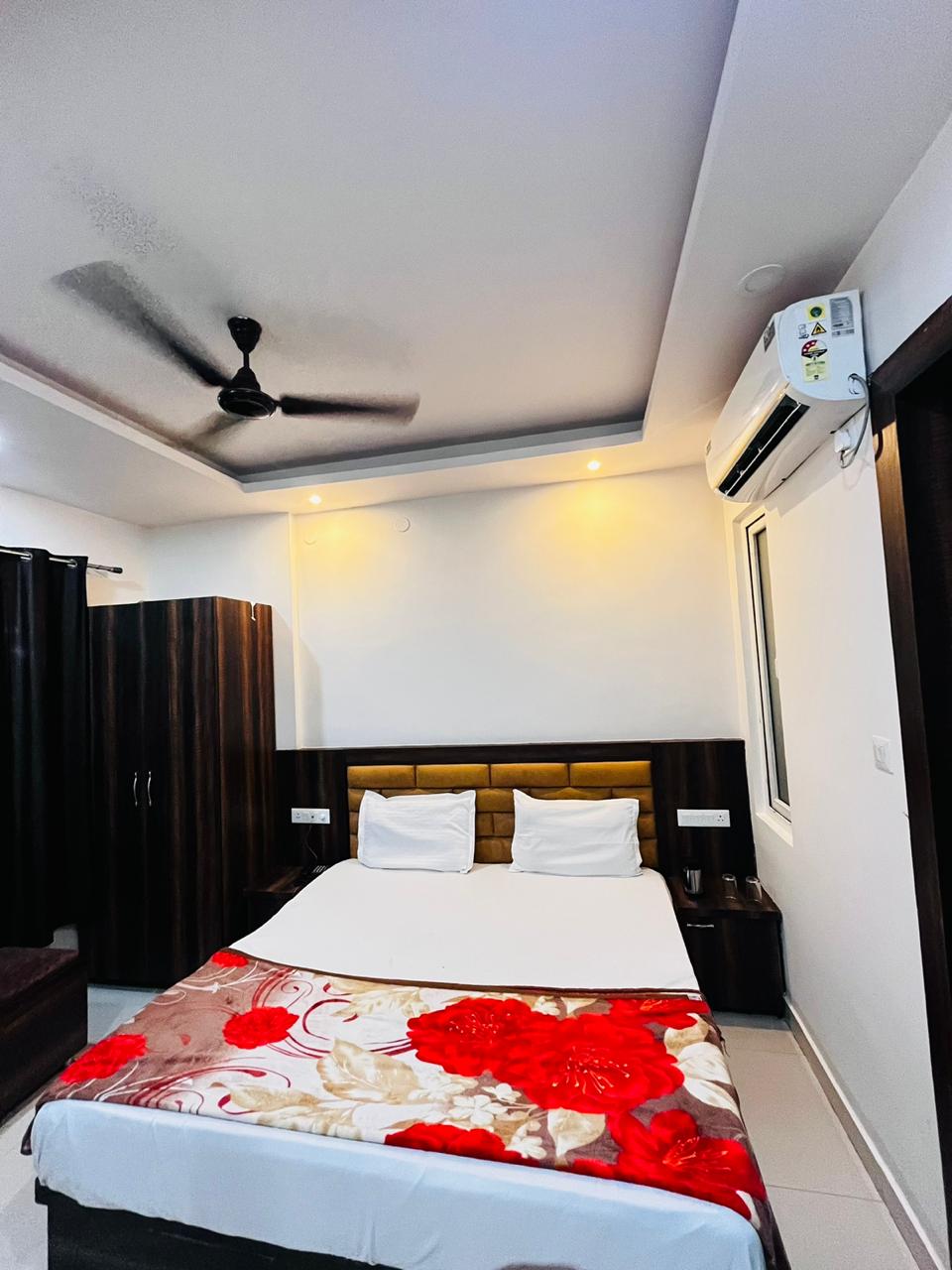 Hotel Wisteria - Tap to explore photos