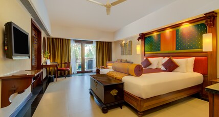 Radisson Blu Resort Temple Bay Mamallapuram Room Type - Poolside Chalet with Balcony or Seating Area