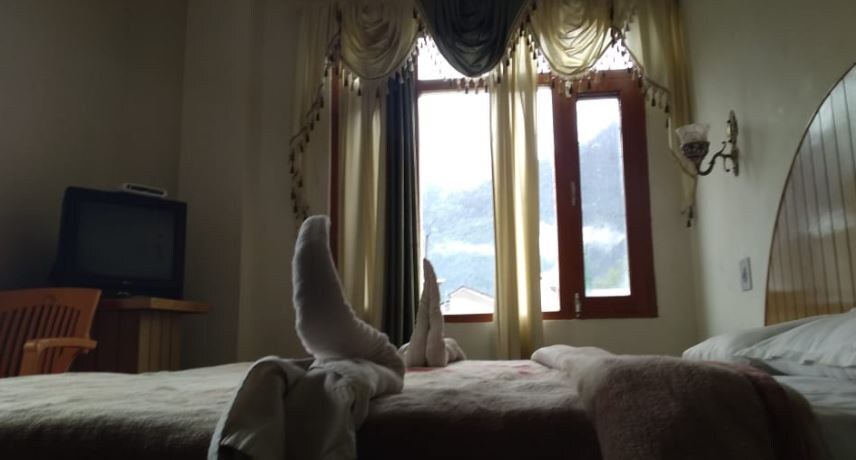 Neelas Homestay - Tap to explore photos