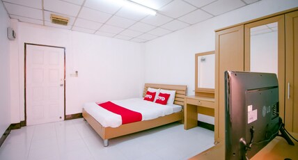 OYO 525 MRT Phetkasem 48/1 Place Room Type - Standard Double
