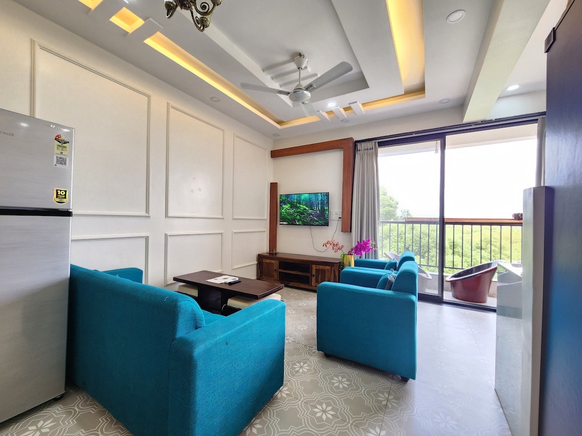 Serene Studio w d Balcony Mangrove Viewl Candolim - Tap to explore photos