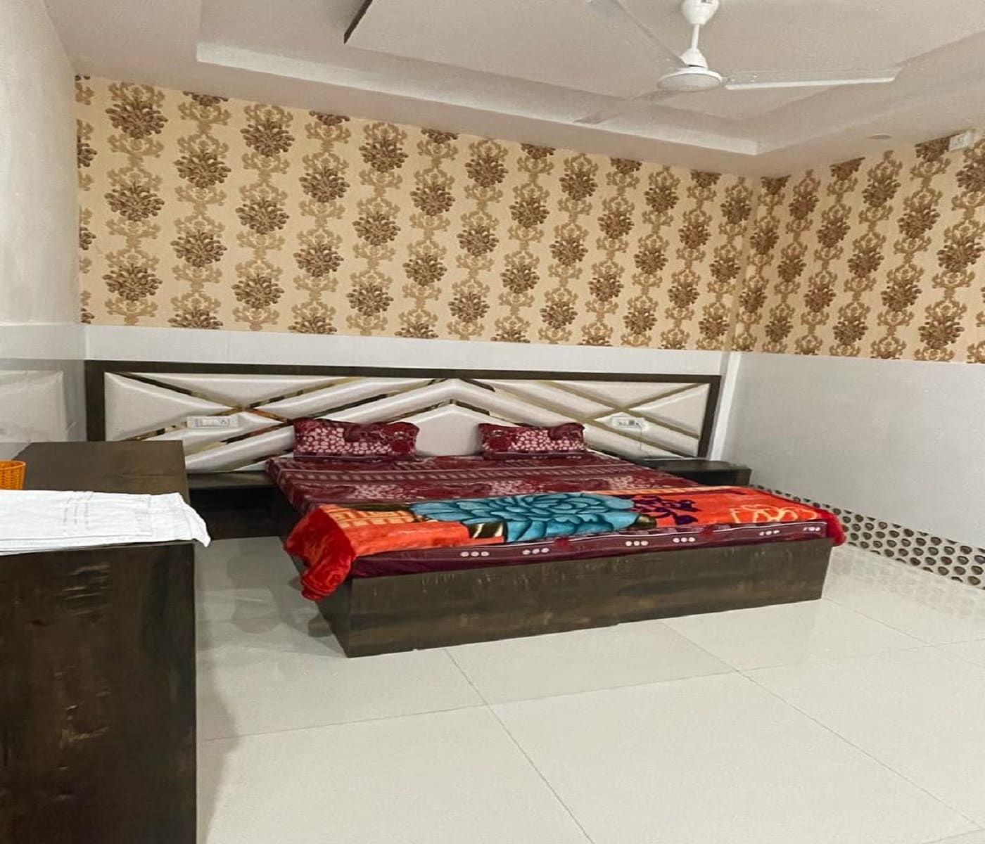 Hotel Grand Ludhiana - Tap to explore photos