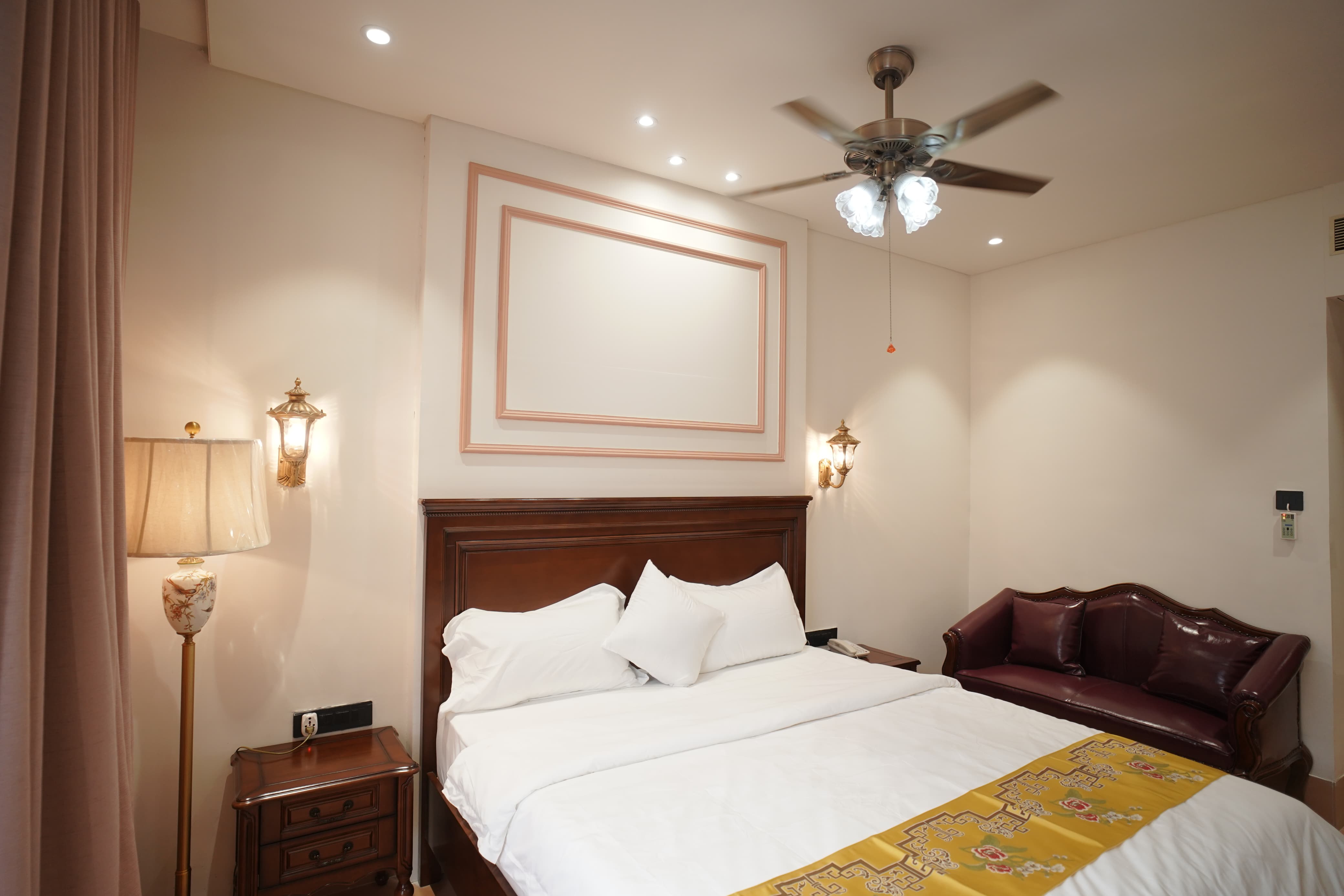 Amore Boutique Hotel - Tap to explore photos