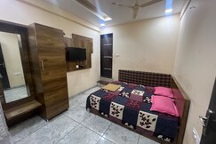 Hotel Sachin Executive Lodging