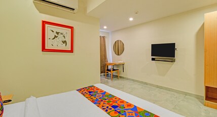 FabHotel AM Castle - Nr ESI Hospital Metro Station Room Type - Deluxe Room
