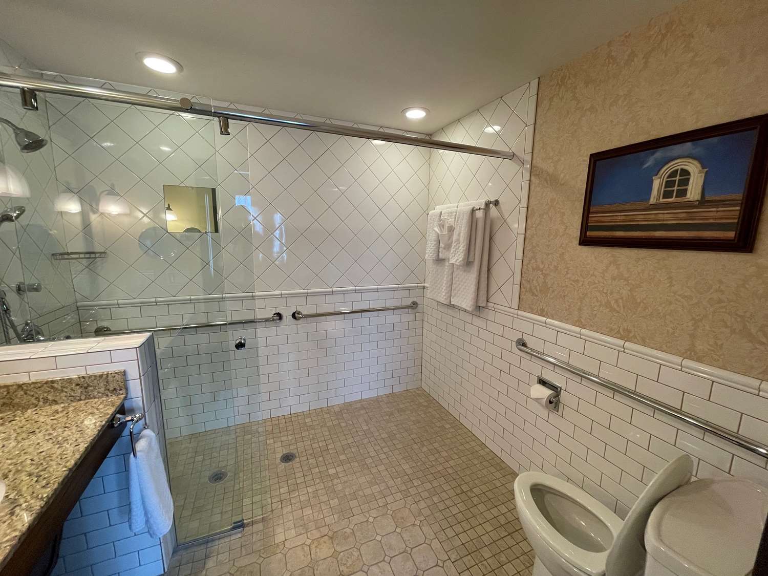 Best Western PREMIER Mariemont Inn - Tap to explore photos