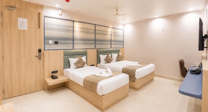 Hotel Reliable Grand Room Type - Triple Bed Deluxe Room Hotel Reliable Grand Room Type - Triple Bed Deluxe Room