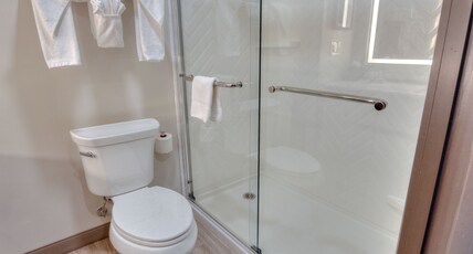 Holiday Inn GAINESVILLE-UNIVERSITY CTR Room Type - 2 Queen Premium