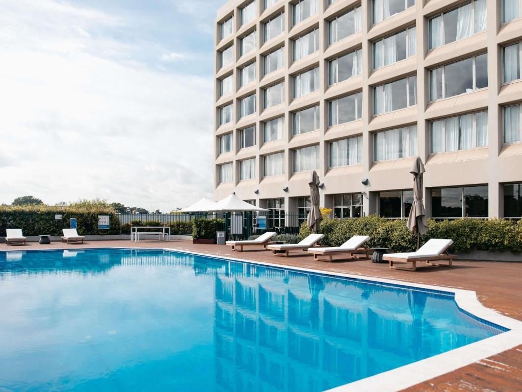 Mercure Sydney Parramatta - Tap to explore photos