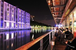 St Christophers Inn Paris Canal