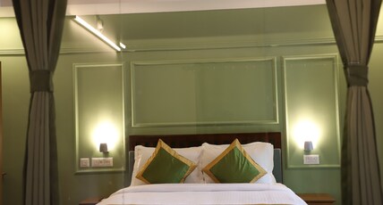 Great Escapes Resorts Room Type - Villa with Balcony and Garden View