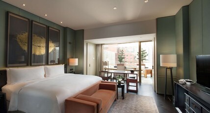 Waldorf Astoria Beijing by Hilton Room Type - KING PREMIER TERRACE ROOM