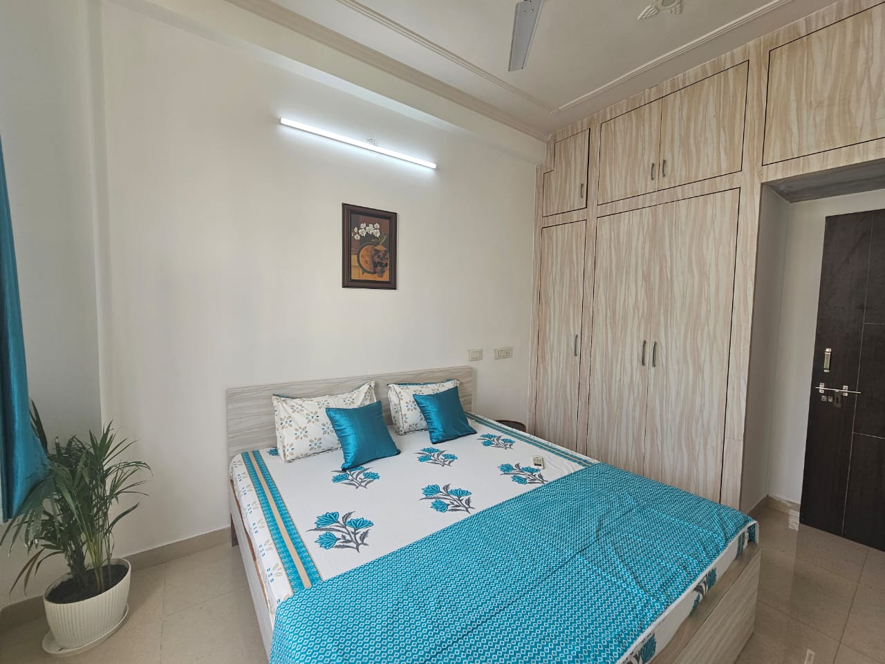 The Blue Condo by SNUG STAY Jaipur - Tap to explore photos