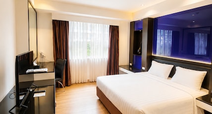 Nova Platinum Hotel Room Type - Deluxe King (Classic Wing) Nova Platinum Hotel Room Type - Deluxe King (Classic Wing)