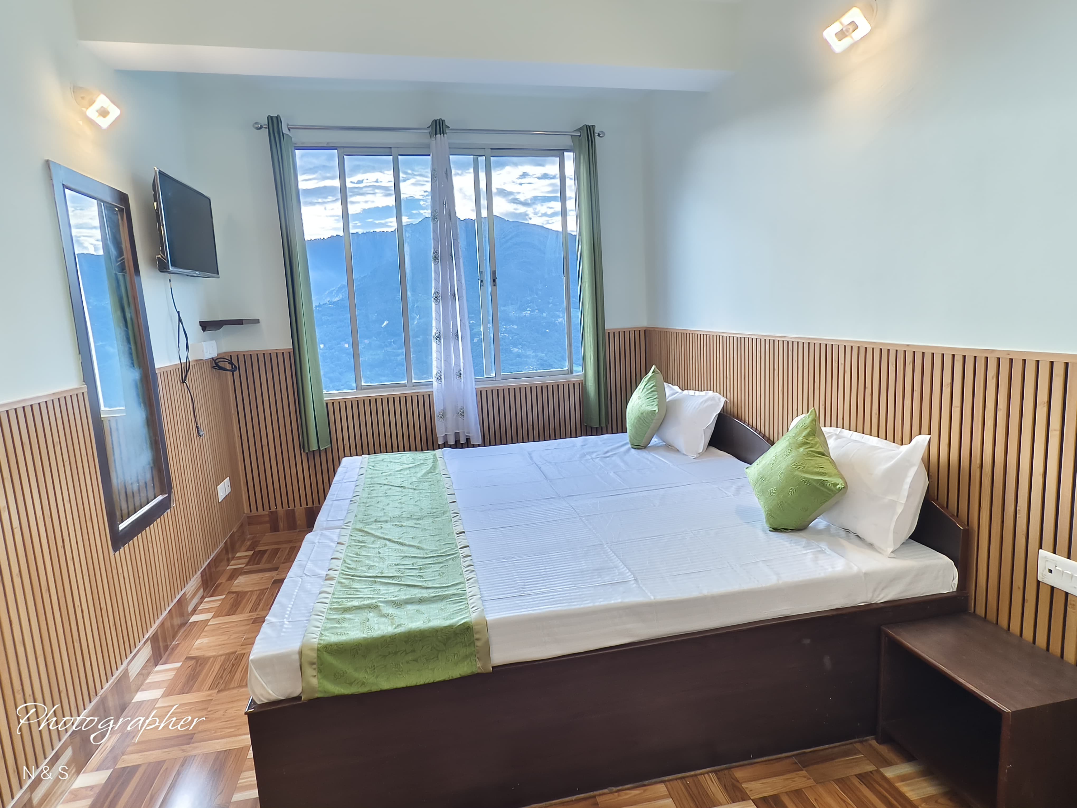 Hotel kanchan Norbu - Tap to explore photos