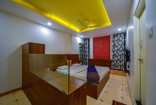Hotel Anand Deluxe