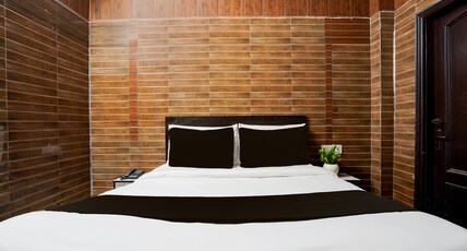 Collection O Hindon Airport Ghaziabad Room Type - Classic