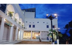 PALACE OF PARADISE HOTEL AND RESTAURANT