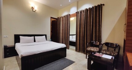 Dippy's Boutique hotel and Microbrewery Room Type - Deluxe Rooms AC Room Without Balcony