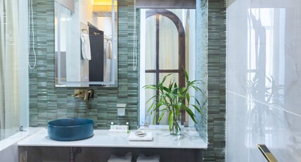 Hotel Lake Shilloi Room Type - SHILLOI KING SUITE