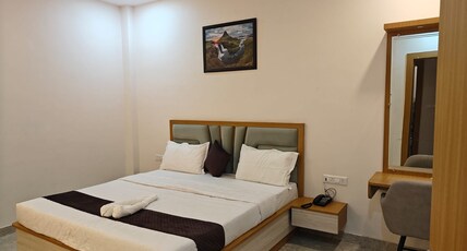 MAA SHARDA SHAKTI HOTEL Room Type - Luxury room with great comfort and classic ambience. MAA SHARDA SHAKTI HOTEL Room Type - Luxury room with great comfort and classic ambience.