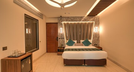 RC Dream Palace Room Type - Executive Suite with Jacuzzi and Balcony