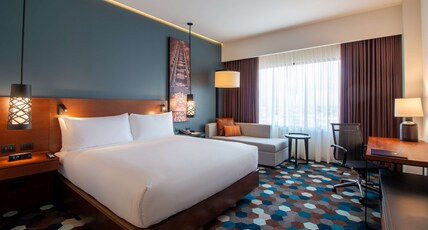Doubletree By Hilton Celaya Room Type - 1 KING BED GUESTROOM