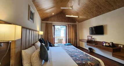 Hotel Avishi Greens Room Type - DELUXE WITH BALCONY
