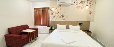 Hotel Dhanwik