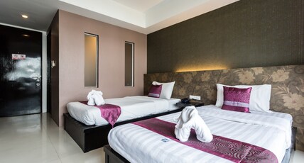 7Q Patong Beach Hotel Room Type - Superior Room - Twin with Balcony
